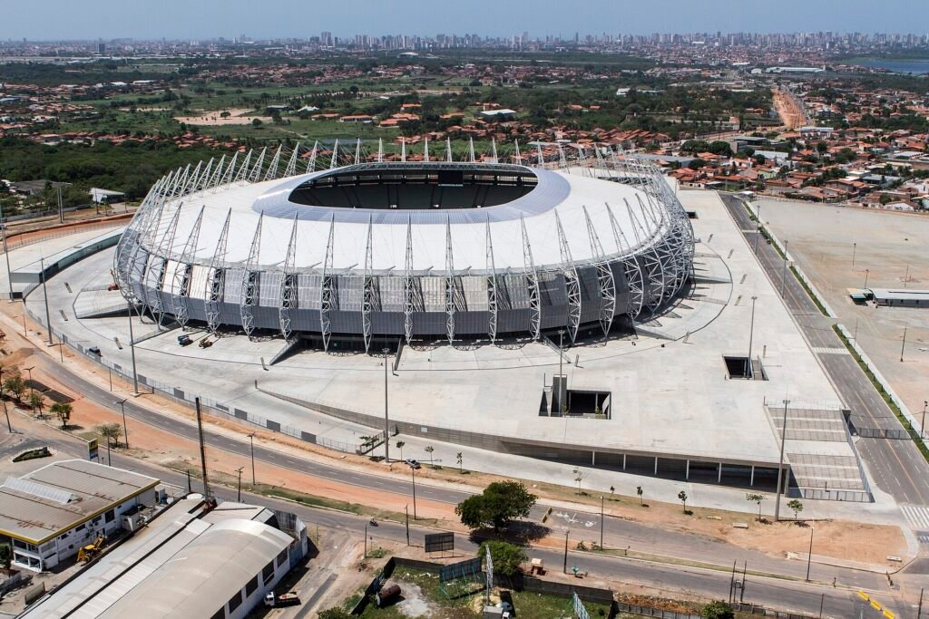 Arena Castelão, palco de partidas do Clássico-Rei entre Ceará e Fortaleza — foto: Fábio Lima/Portal da Copa (CC BY 3.0 BR)