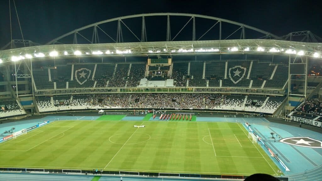 Estádio Nilton Santos, casa do Botafogo de Futebol e Regatas. Foto: Phill ad / Wikimedia Commons (CC BY-SA 4.0)
