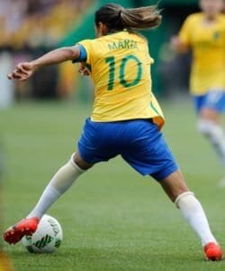 Bola de Ouro Feminina: História do Prêmio e as Brasileiras na Disputa