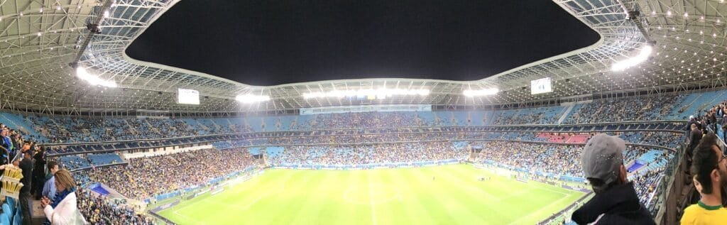 Arena do Grêmio, em Porto Alegre, palco do Gre-Nal 455 entre Grêmio e Internacional. Foto: GabrielStella/Wikimedia Commons (CC BY-SA 4.0)