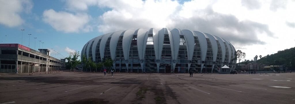 Estádio Beira-Rio, em Porto Alegre, casa do Internacional, um dos palcos do Grenal. Foto: Hedestad / Wikimedia Commons (CC BY-SA 4.0)