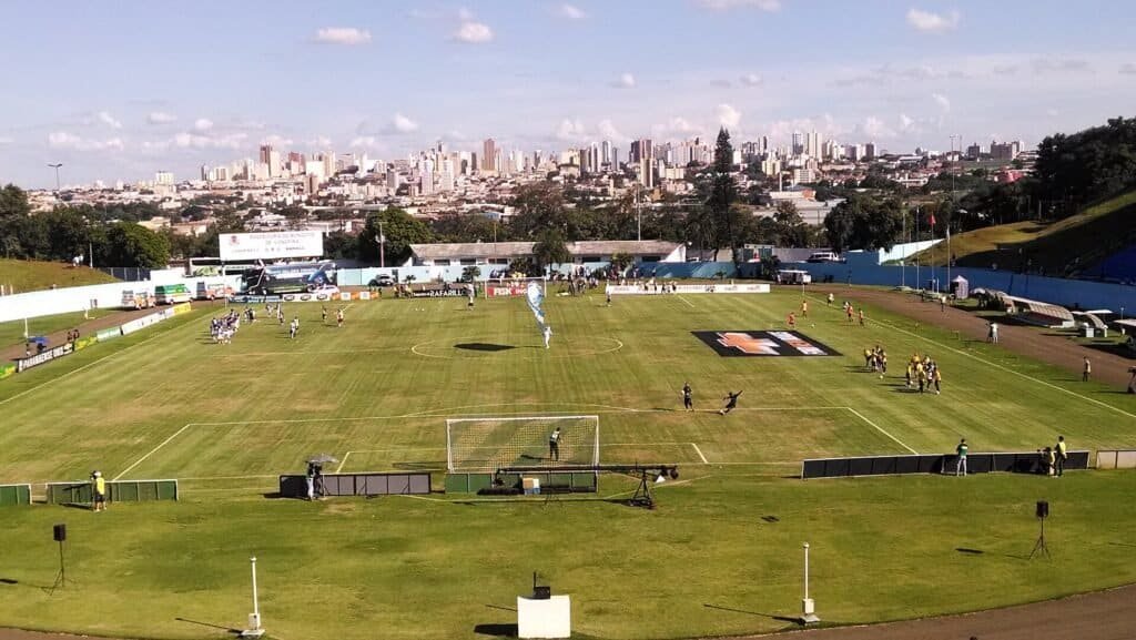 Estádio do Café, em Londrina (PR), casa do Londrina Esporte Clube. Foto: Luxxem (CC BY-SA 3.0 / Wikimedia Commons)