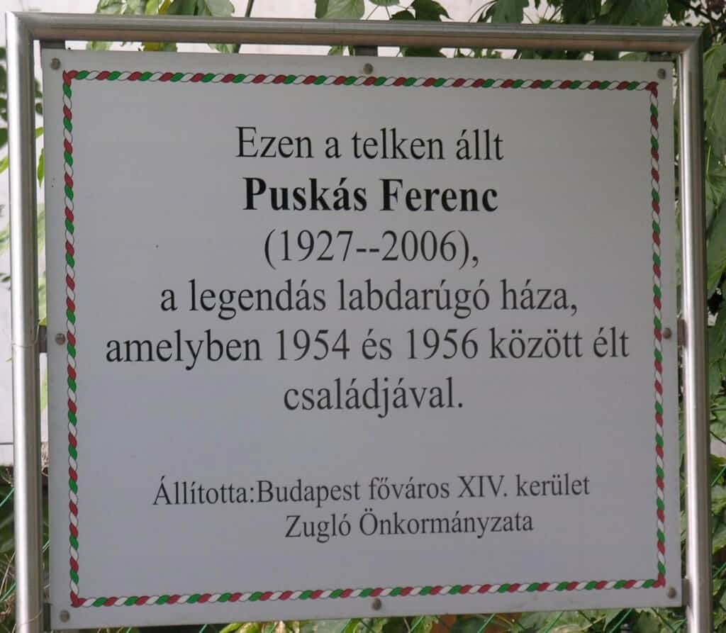 Ferenc Puskás, lenda húngara que dá nome ao Prêmio Puskás da FIFA (foto: Csurla, CC BY-SA 2.5, via Wikimedia Commons)