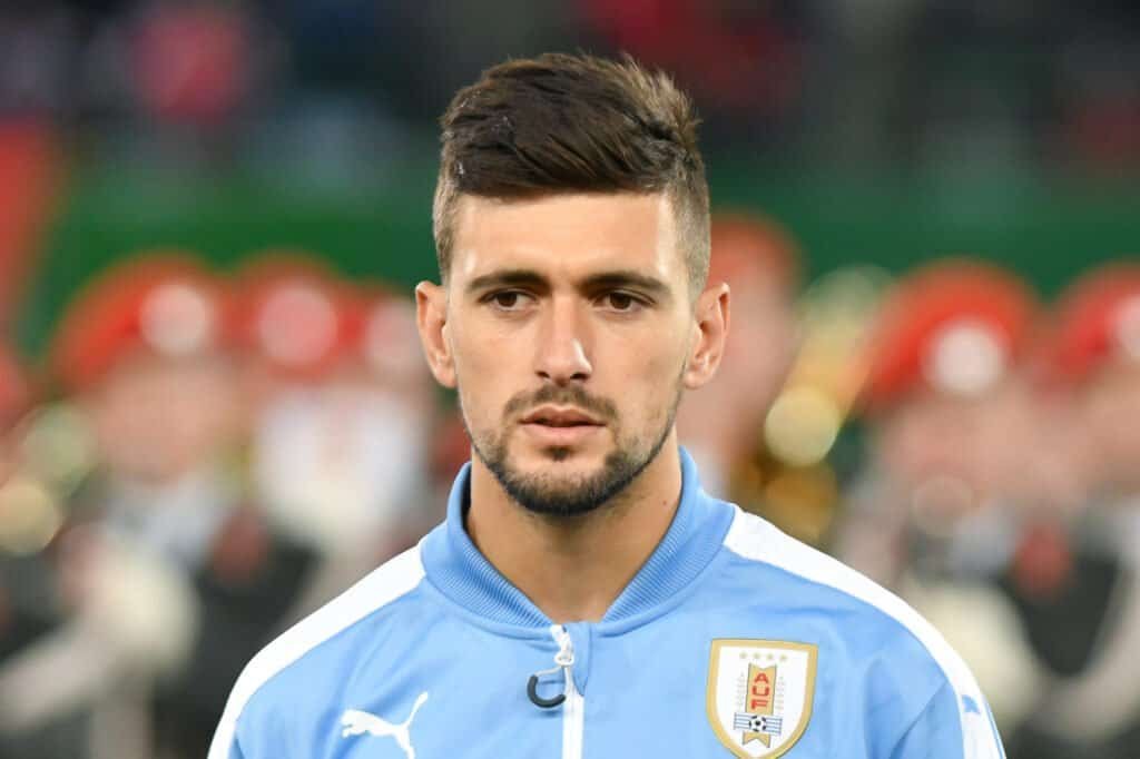 Giorgian de Arrascaeta em campo defendendo a seleção uruguaia - foto de Ailura, CC BY-SA 3.0 AT, via Wikimedia Commons