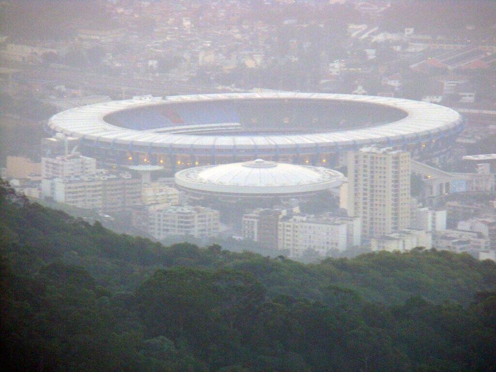 Estádio do Maracanã, no Rio de Janeiro, palco histórico do Clássico dos Milhões entre Flamengo e Vasco da Gama. Foto: Rodrigo Soldon (CC BY 2.0 / Wikimedia Commons)