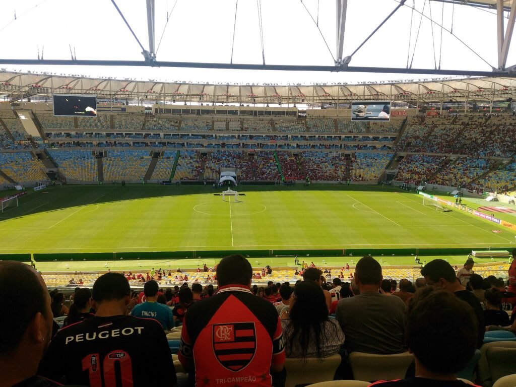 Estádio do Maracanã durante jogo do Flamengo - Foto: Drmarcelodavid / Wikimedia Commons (CC BY-SA 4.0)